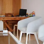 Ξενοδοχείο με διαμερίσματα Aretousa