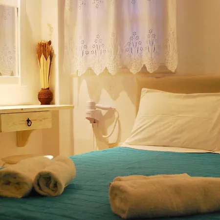 Aparthotel Aretousa