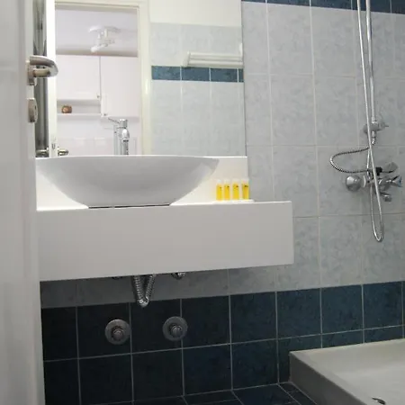 Aretousa 3* Perissa (Santorini)