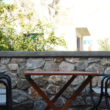 Aretousa Perissa (Santorini)