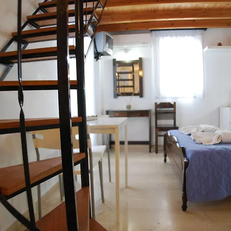 Aretousa Aparthotel 4*