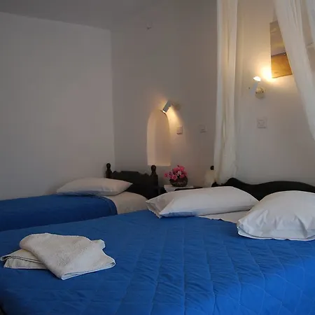 Aretousa 3* Perissa (Santorini)