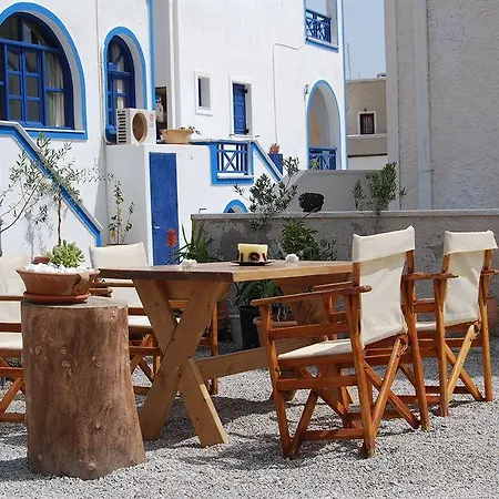 Aretousa 3* Perissa (Santorini)