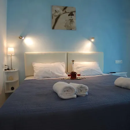 Aretousa Perissa (Santorini)