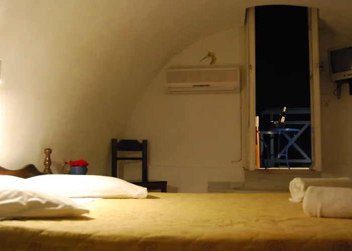 Aretousa Hotel apartamentowy Perissa (Santorini)