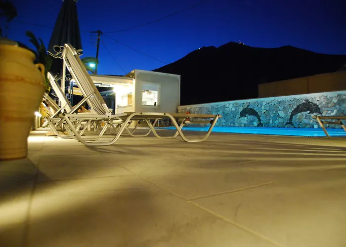 Aretousa 4* Perissa (Santorini)