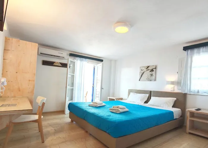 Aretousa Perissa (Santorini)