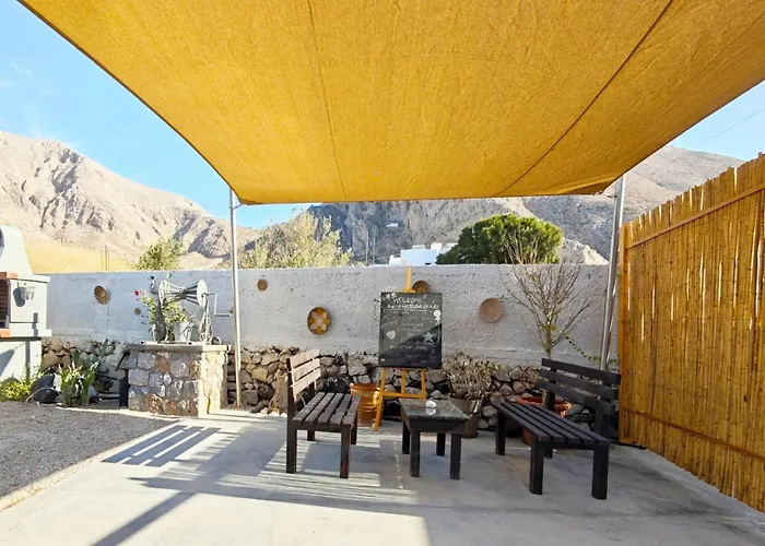 Aretousa Hotel apartamentowy Perissa (Santorini)