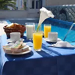 Aretousa Hotel apartamentowy Perissa (Santorini)