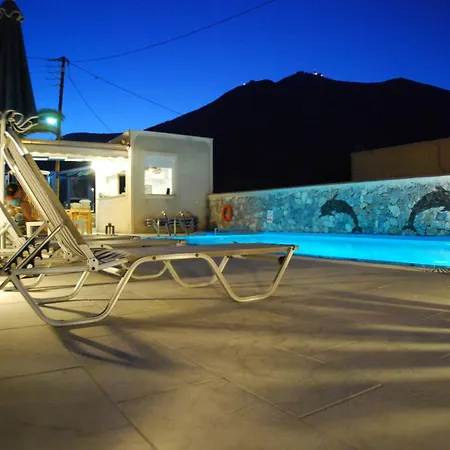 מלון דירות Aretousa