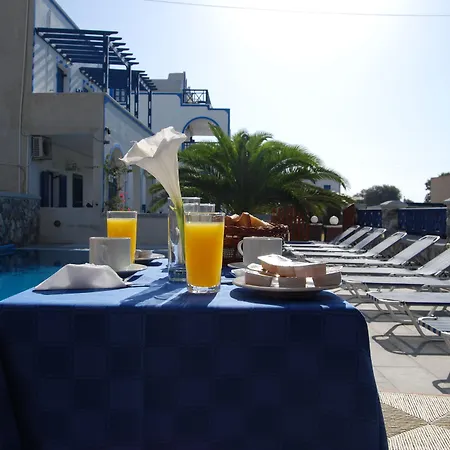 מלון דירות Aretousa 4*